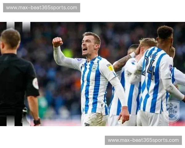 哈德斯菲尔德vs雷丁：英冠赛场上的火星撞地球，谁能笑到最后？